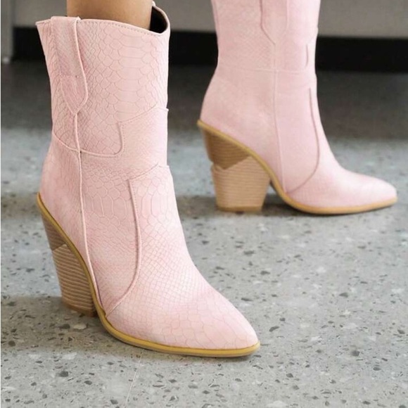 Shoes - Western Crocodile Embossed Chain Decor Fashion Boots